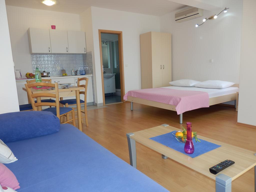 Apartments Rica Omiš Eksteriør bilde