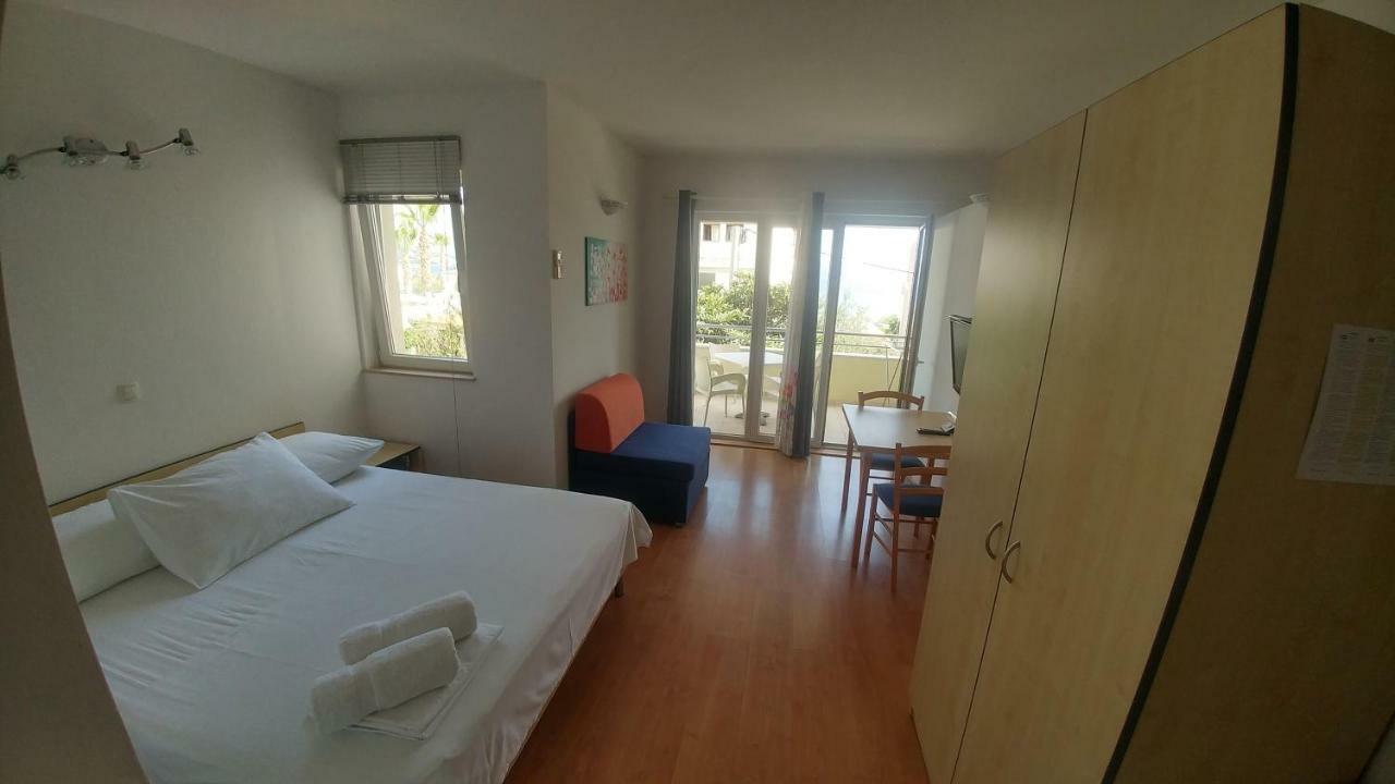 Apartments Rica Omiš Eksteriør bilde